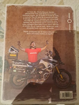 El mundo en moto con Charly Sinewan