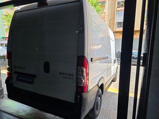 Peugeot Boxer 335 L2 HDi 130