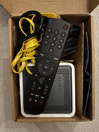 Desco UHD Movistar con Mando Vocal