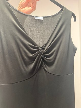Vestido Negro Corto Escote V