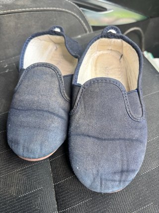 Zapatillas infantiles azul marino talla 28