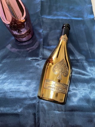 Bottiglie vuote Armand de Brignac