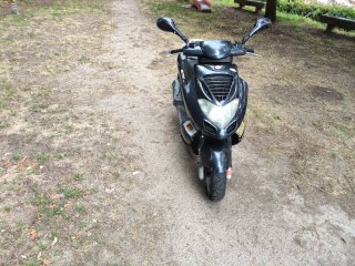Kymco 125 Scooter Negro/Gris
