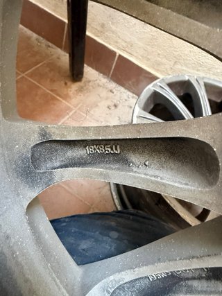 Llantas BMW M5 18x8.5 ET35 para reparar