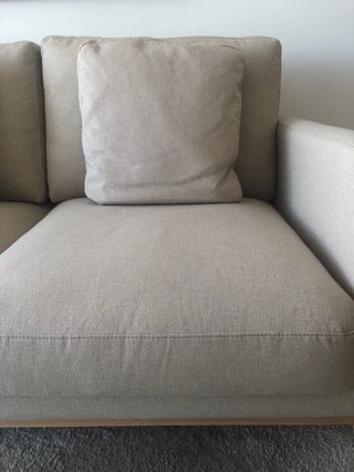 SOFA BREDA ROOM beige 2 plazas base madera