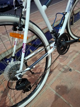 Bicicleta de paseo blanca