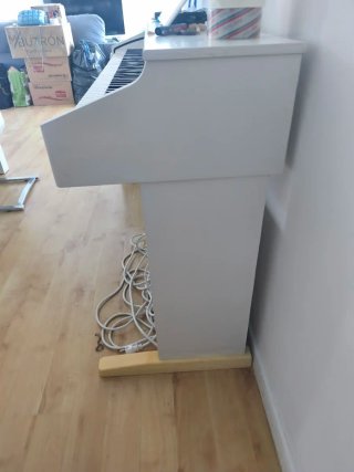 Piano Digital Mueble Ringway TG8867
