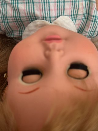 Muñeca Famosa Marina con Llorón