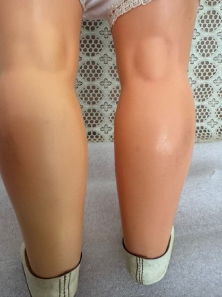 Muñeca Famosa Marina con Llorón