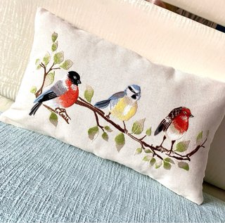 Funda Cojín 50x30cm.Bordado Tres Pajaritos.70%Lino