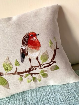Funda Cojín 50x30cm.Bordado Tres Pajaritos.70%Lino