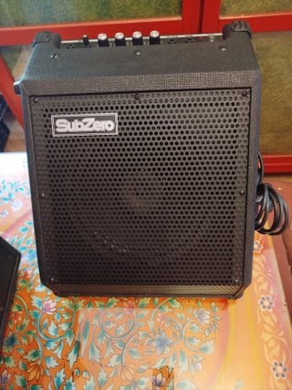 Amplificador Subzero DR-30 Batería/Teclado