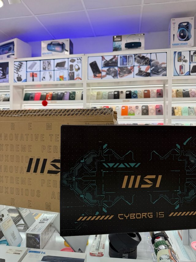 MSI CYBORG 15 A12VF RTX4060