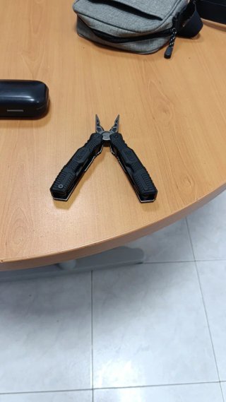 Herramienta Multiusos Negra