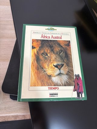 Cada libro a 3 euros.