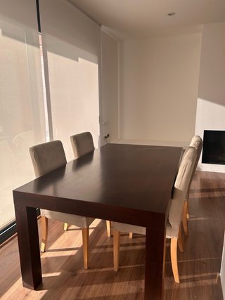 Mesa comedor y 4 sillas