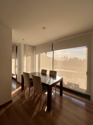 Mesa comedor y 4 sillas