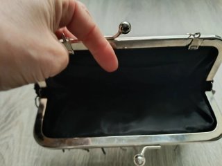 Bolso de fiesta negro con cuentas plateadas