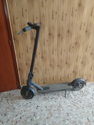Patinete Eléctrico Xiaomi Poco Uso congargador