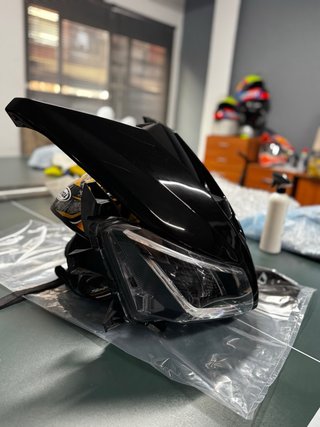 Faro luz TMAX 530 y careta BCD negra