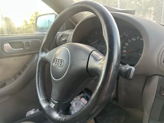 Volante Audi S3 8L