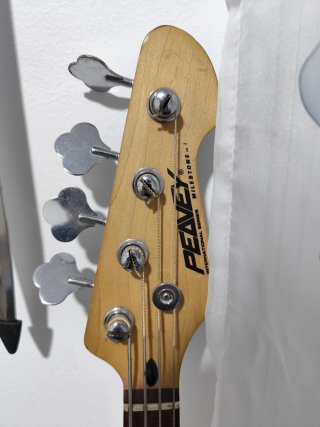 Bajo Eléctrico Peavey Color Menta