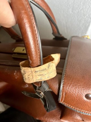 Maletín médico antiguo de cuero marrón