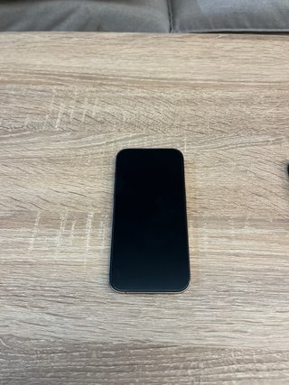 iPhone 14 Pro 256GB 100% Batería + 5 fundas