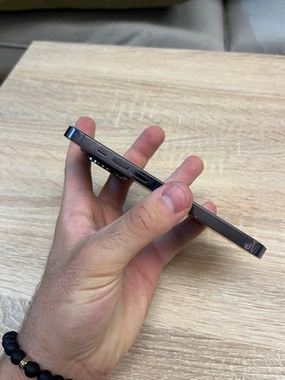 iPhone 14 Pro 256GB 100% Batería + 5 fundas