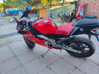 Derbi GPR 125 2T Roja y Negra
