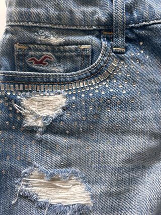 Shorts vaqueros Hollister rotos con pedrería