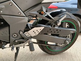 Kawasaki Z750 2010 Naked Blanca y Negra