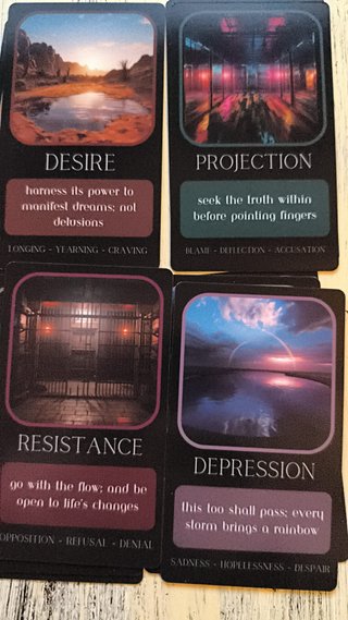 2 Oráculos de cartas: Manifestation + Shadow Work