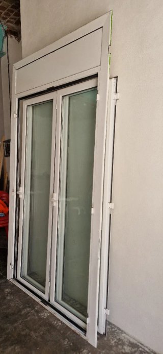Ventana balconera doble