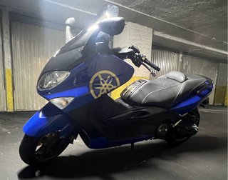 Yamaha T-MAX 500 Maxi Scooter la daría con itv