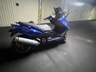 Yamaha T-MAX 500 Maxi Scooter la daría con itv