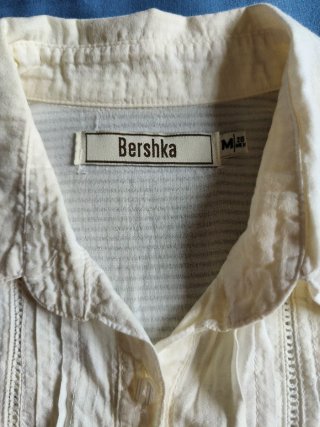 Blusa Bershka Blanca Talla M