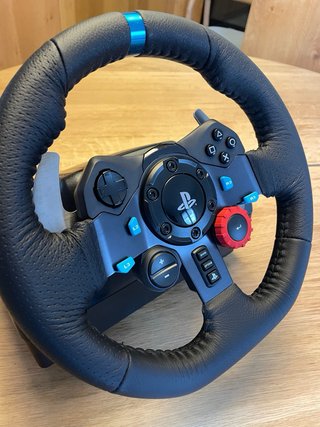 Volante Logitech G29 con Pedales