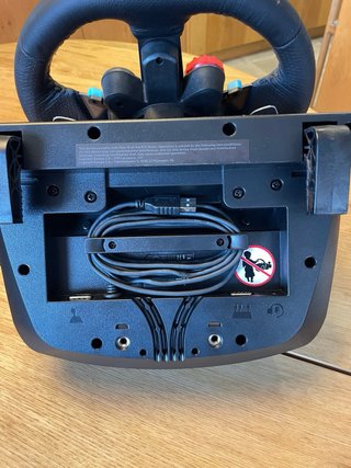 Volante Logitech G29 con Pedales