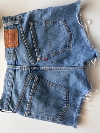 Shorts Levi's Azules Desgastados. Talla 34/36