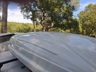 Cofre de techo rigido blanco 600lt