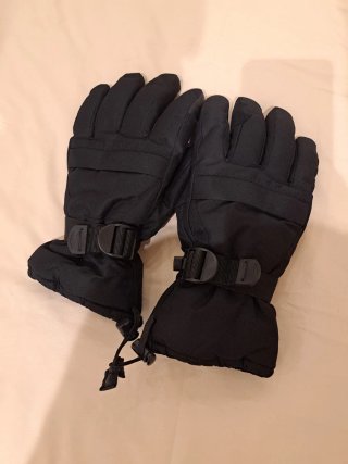 Mono de esquí XL negro y guantes negros