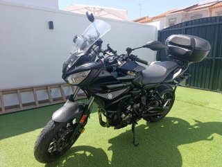 Yamaha MT-07 Tracer Negra