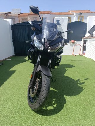 Yamaha MT-07 Tracer Negra