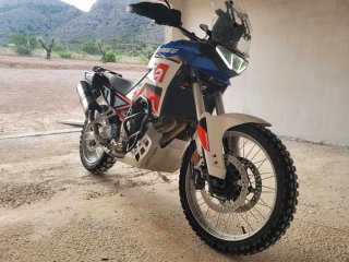 Aprilia Tuareg 660 rally Adventures Moto