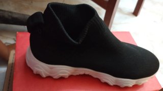 Zapatillas tela negras y blancas