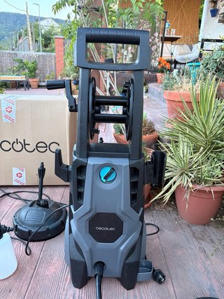 Hidrolimpiadora Cecotec 2400W