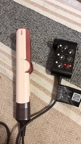 Piastra per capelli Dyson Airstrait Rosa