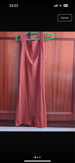 Mono corto rojo