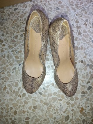 Zapatos de tacón Stradivarius piel serpiente n°40